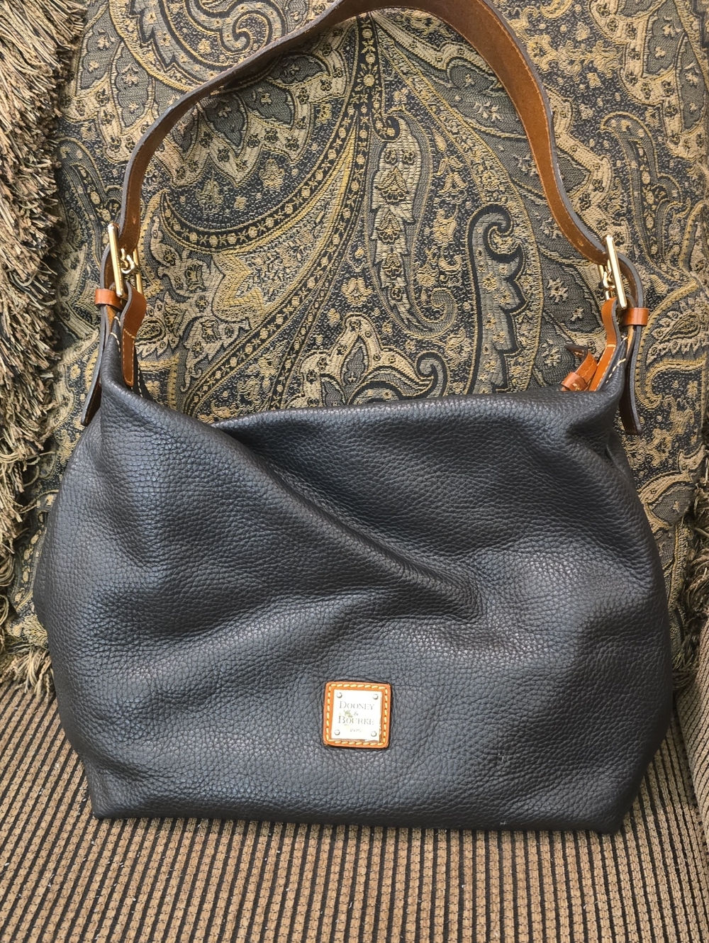 Dooney &Bourke